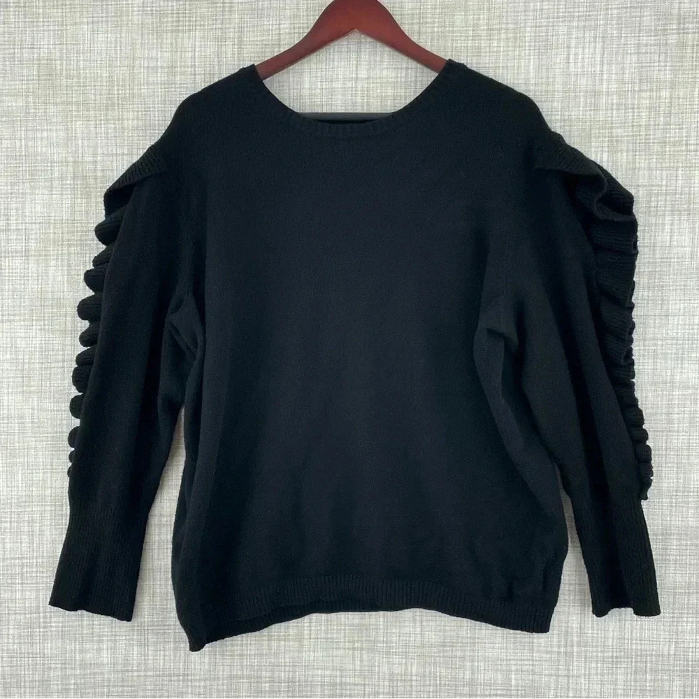 Express Women's Size XL Long sleeve Ruffle shoulder round neck sweater 9851